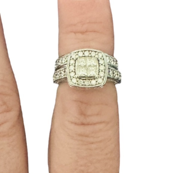 Diamond engagement ring Size 5 - Picture 4 of 5